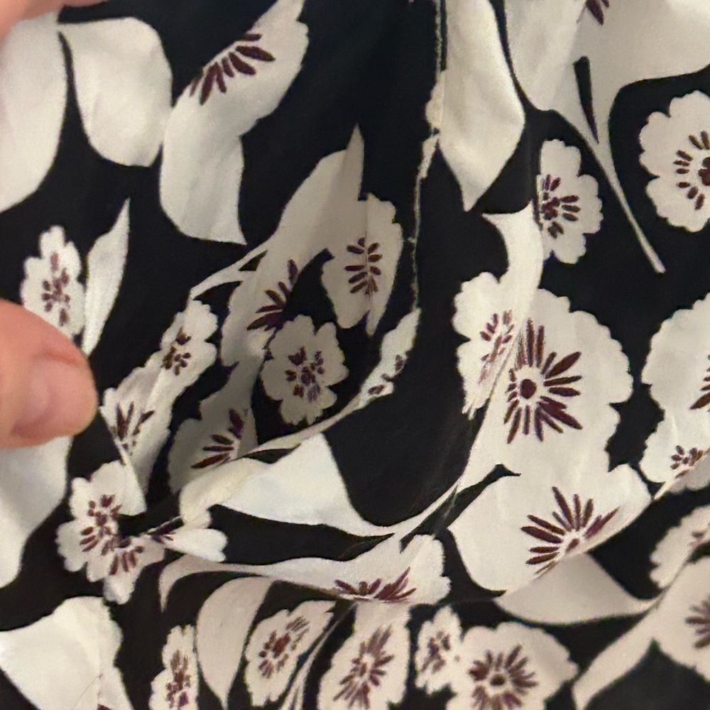 Kate Spade Aliso Floral Sleeveless Tie Shoulder Smocked Romper Medium - Picture 8 of 8
